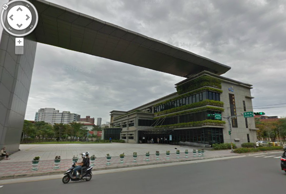 圖為中壢市立圖書館,未來將興建第三圖書館,外觀猶如一本打開的書。(圖/翻攝自google maps)