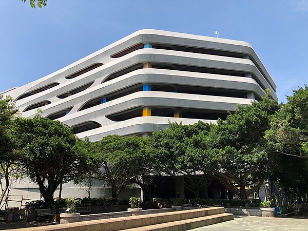 蘆洲區新建的仁愛立體停車場(新北市政府)