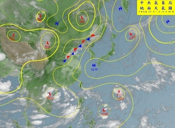 中央氣象局表示，目前南海到菲律賓東方南面都是大低壓帶，有許多熱帶擾動。圖／擷取自中央氣象局網站