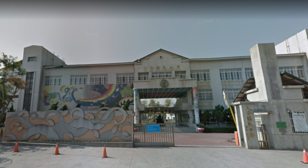 高雄仁武區八卦國小 是107年高雄國中小的總量管制學校（Google Map）