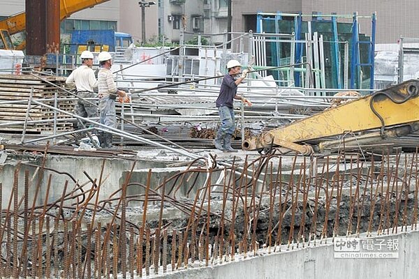 據勞動部統計,營造業死亡千人率達0.096,遠高於全產業的0.027和製造業的0.03。圖/本報資料庫