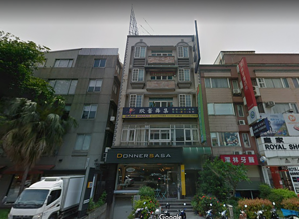 「富豪至尊」豪宅 建商豐富建設縣政九路上的住家遭拍賣 。(Google Map)