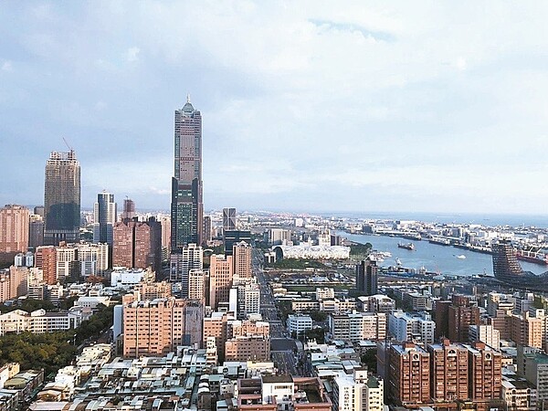 高雄房市風起雲湧,上半年鳳山交易量拔得頭籌。 記者林政鋒/攝影