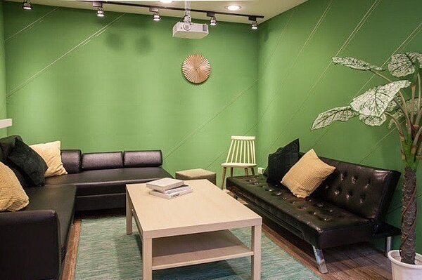 台北市長柯文哲開始尋覓競選辦公室的地點,傳出有意選定位於敦化北路的共享辦公室。圖/擷取自小樹屋網站