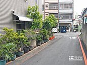 被迫割地讓路　年繳全稅喊冤