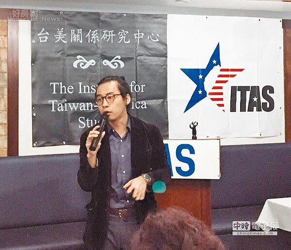 國民黨前中常委林家興27日在華府指出,很多「太陽花」學運成員想到中國大陸就業,因此下一代台灣人可能是「天然統」。(劉屏攝)