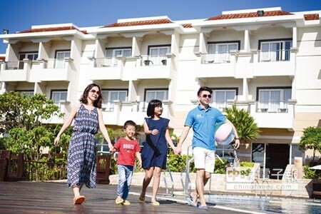 搶攻暑假旅遊旺季商機,福容南、北兩大海邊飯店攜手合推優惠案搶客。圖/福容大飯店