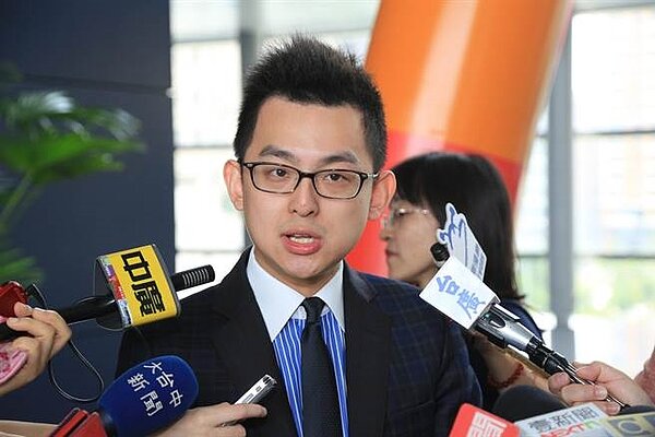 台中市新聞局長卓冠廷。(陳世宗攝)