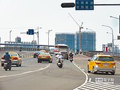 汽機車未分流　中正橋釀38車禍