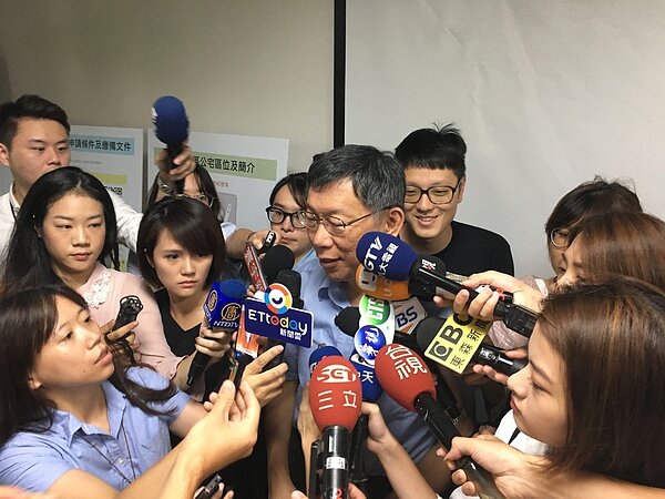 台北市長柯文哲今天出席「興隆D2區公宅招租」記者會。記者張世杰／攝影 