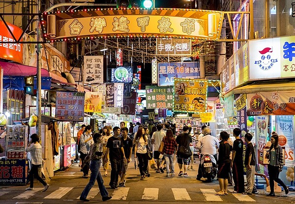 夜市「稅王」逢甲商圈近年現衰退潮,營業額明顯下滑。 聯合報系資料照/記者黃士航攝影