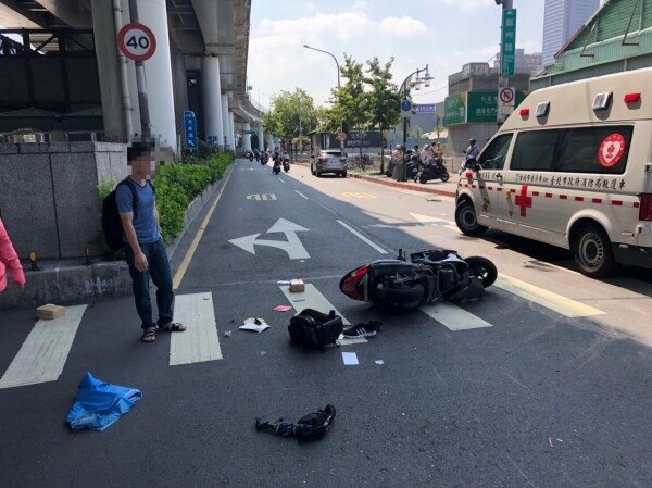 7月31日上午，台北市大同區的鄭州路和塔城街口發生一起死亡車禍。（好房網新聞中心）