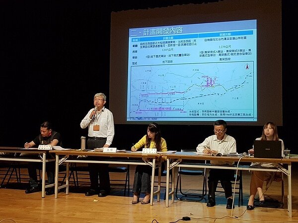 台北捷運民生汐止線第二期路線(北市境內區段)今年重新辦理環評說明會,其中民生社區場次,贊成與反對民意相當。圖/聯合報系資料照片