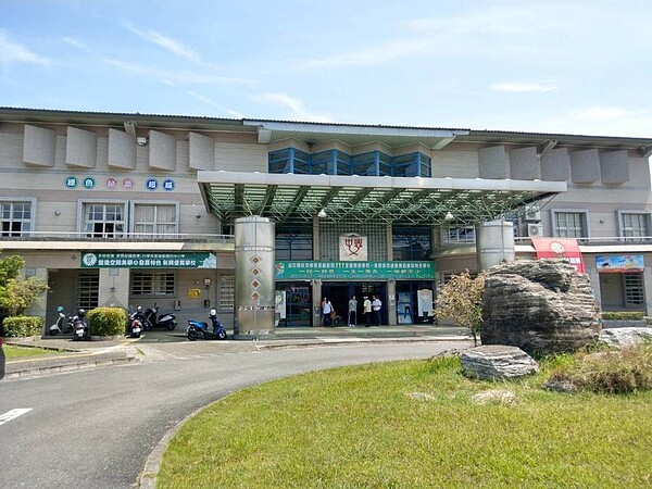 宜蘭縣府要求興中國中校舍要挪給慈心高中使用,遭質疑違反土地使用分區, 但縣府依照公立國中小學校舍空間活化用途中,稱包括實驗教育機構。 圖/聯合報系資料照片