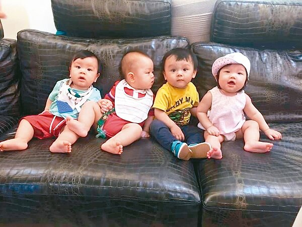 為因應少子化,中央推出育嬰津貼新制,不過北市截至昨天只有104位保母簽新約。 記者陳靖宜/攝影