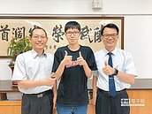 鋪路工之子　捨台大醫讀電機