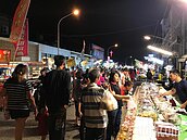 東港建案「近夜市」成賣點　房仲：生活機能好