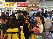 刺激外籍旅客消費　現場小額退稅放寬至4萬8