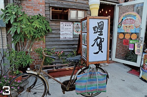 親子旅遊／墾丁新玩法　挑戰海灣獨木舟