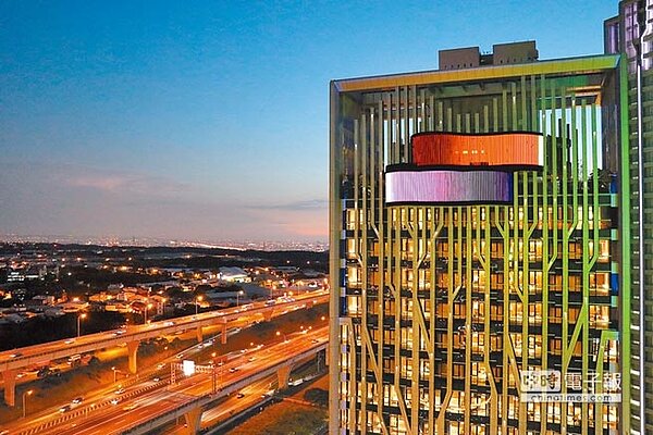 林口亞昕福朋喜來登酒店Wifi連線畫面中,國家及語言選單出現「中國台灣」選項惹議。(中央社/亞昕福朋喜來登提供)