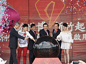 世博台灣館總統點燈　卻傳禁止遊客入內