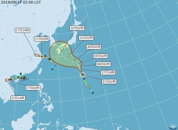 彭啟明表示，棕櫚颱風清晨在上海登陸，而昨天生成的蘇力颱風，在台灣東方約2000公里，將持續往北移動。圖／翻攝自氣象局網站