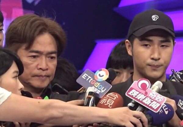 吳宗憲今天偕同兒子吳睿軒向各界致歉。(圖翻攝自網路)