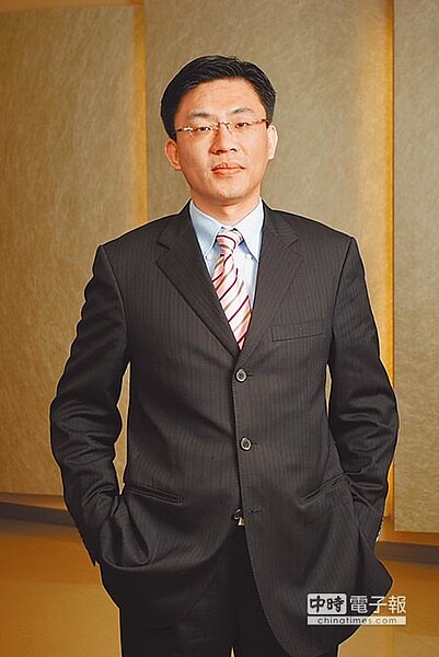 統一投顧董事長黎方國:國際不確定因素化解後,有機會突破盤局。(圖/中時電子報)