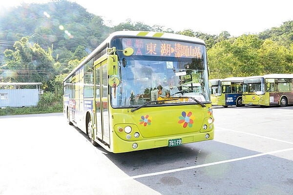 北市府公共運輸處本月13日新闢兩條內湖往外兩條通勤路線,但至今運量不理想。 圖/公運處提供