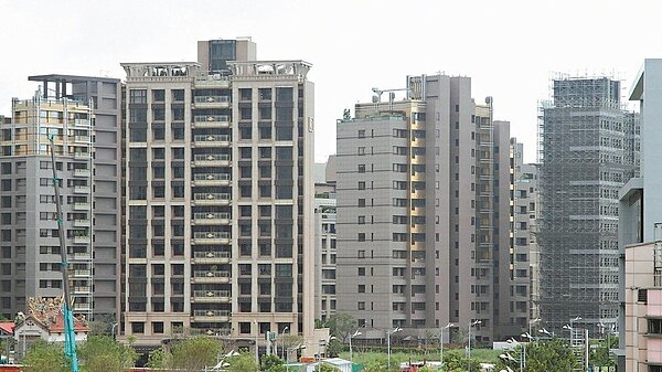 中央銀行昨(27)日公布,7月底全體國銀房貸餘額攀升至6兆8,176億元,年增率4.77%,創2016年12月以來,逾一年半新高。(圖/ 本報系資料庫)