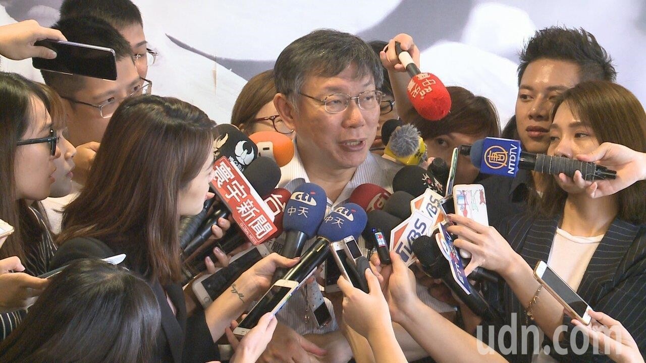 對於民權大橋下陷是否有安全疑慮，台北市長柯文哲今天受訪時表示，民權大橋確實有下陷，目前工務局正在討論要怎麼處理。記者顏凱勗／攝影