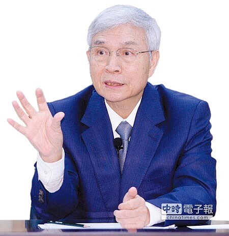 
央行總裁楊金龍說明金融帳淨流出相關議題。圖／王德為
 