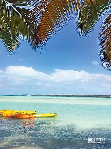 黨產會委員楊偉中驚傳在南太平洋庫克群島度假期間，為救小孩溺斃身亡，臉書留下最後PO文的美圖。（取自楊偉中臉書）
