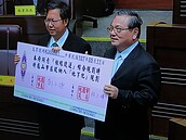 桃園捷運棕線納地下化　鄭文燦議會簽下承諾書