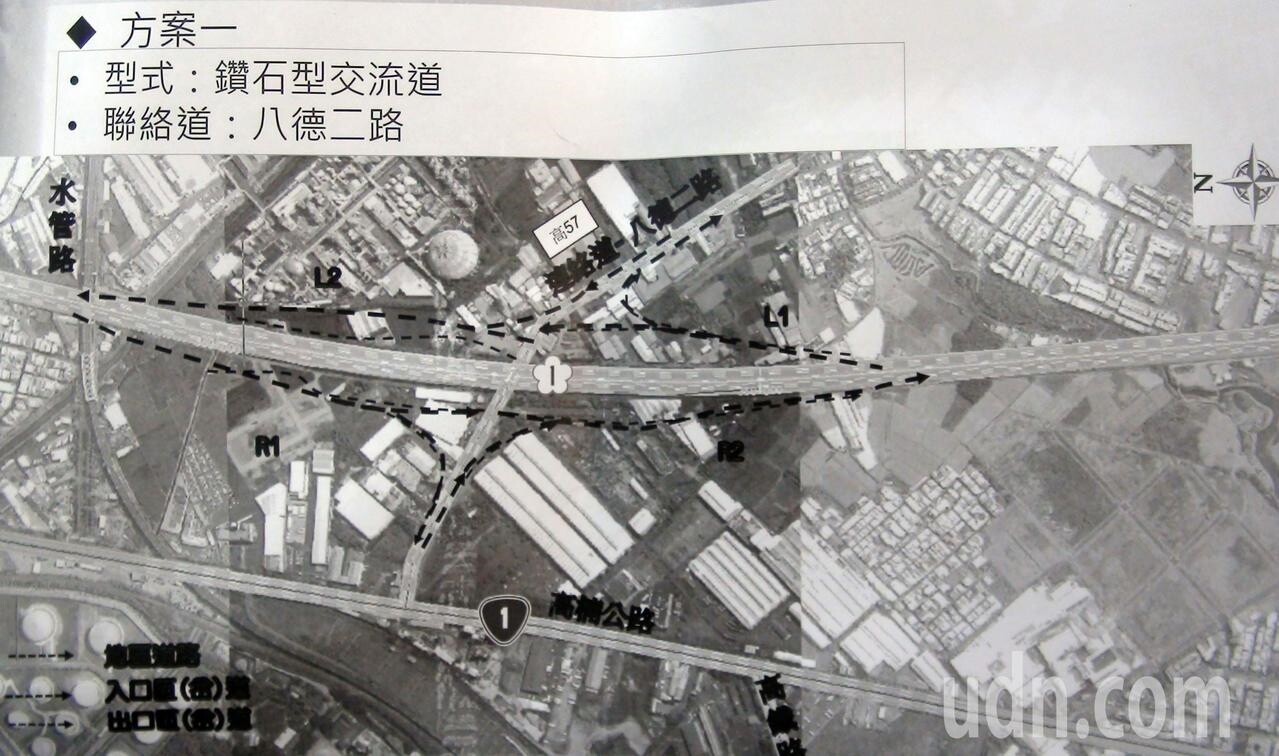 高雄市交通局委請工程顧問公司評估，傾向建造鑽石型交流道，工期短，花費精省。記者王昭月／攝影