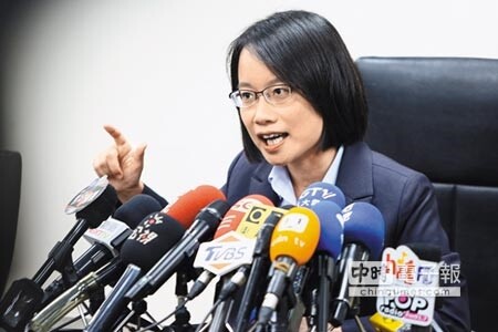 吳音寧18日強調,北農是民營公司,用業務推廣費送菜給社福團體「合情、合理、合法」,且事前未告知鄉長要送菜,沒有圖利問題。(鄧博仁攝)