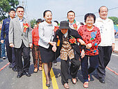 挺嘉邑行善　秀治嬤捐款建3橋