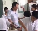 制止玩手機遭學生圍毆　高職師心痛