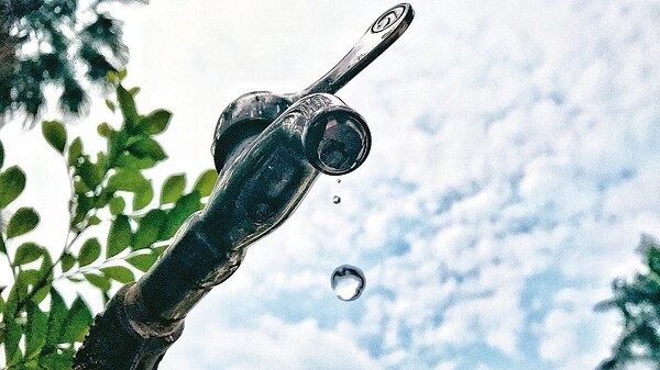 行政院長賴清德表示,在經濟部跨部會「旱災緊急應變小組」管控下,將以6月底前不實施第三階段限水為目標。 記者楊萬雲/攝影