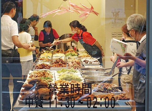 行政院主計總處25日指出,消費者物價指數(CPI)成長率估1.49%,創近六年新高。 圖/聯合報系資料照片