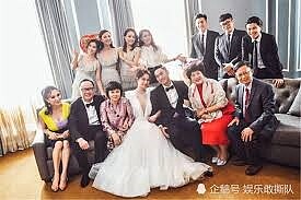 阿嬌和賴弘國在洛杉磯舉辦婚禮，她身穿Jenny Packham深V禮服。圖／取自微博
