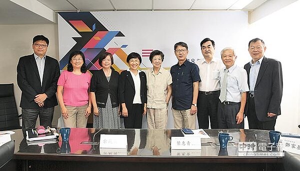 26日舉辦「2018新北經驗論壇」邀請產官學討論研商對策。(葉書宏翻攝)