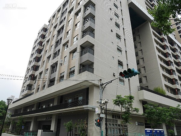 興隆公宅旁為學校和木柵公園,處於住宅區內,居住環境相當寧靜(好房網News記者蔡孟穎/攝影)