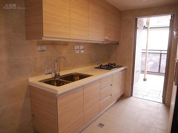 二房型和三房型為獨立廚房(好房網News記者蔡孟穎/攝影)