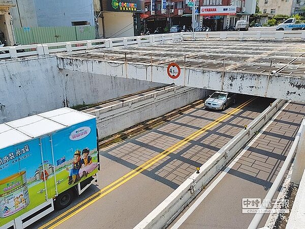 新竹市西大路地下道是竹科人通往寶山路幹道。(徐養齡攝)