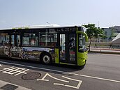 公車闖紅燈挨罰　北市4年暴增23倍