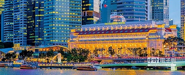 北韓領導人金正恩有可能在川金會期間下榻新加坡知名的富麗敦(Fullerton)飯店。該飯店位於新加坡河口,外觀富麗堂皇,住宿費用也要價不斐。(翻攝自Fullerton飯店網站)