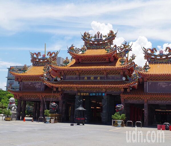 當地耆老表示,冤死的金門女子「朱秀華」死後到五條港安西府向張、李、莫府3位千歲哭訴冤情。記者陳雅玲/攝影