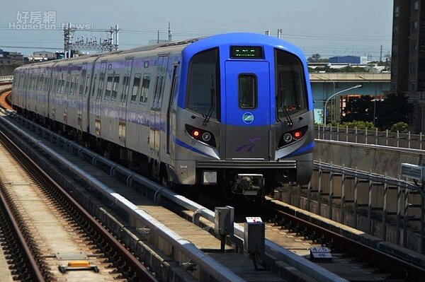 桃園捷運公司今年第二次招考新人今天起開放線上報名繳費,這次招考140人,試用薪資從30K到最高70K。記者曾增勳/攝影