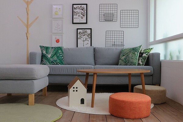 「微裝潢」風潮男女喜好大不同,女性愛買壁紙、收納用品,男性喜愛買燈具、花器增添氣氛。圖/Yahoo奇摩拍賣提供